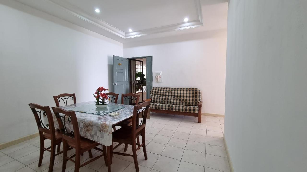 Kenyalang Emerald Riverine Resort Homestay Kuching Zewnętrze zdjęcie