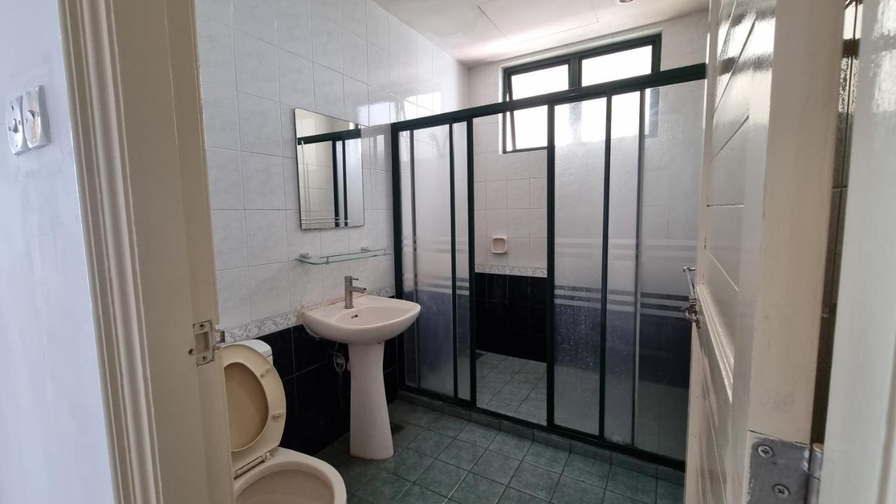 Kenyalang Emerald Riverine Resort Homestay Kuching Zewnętrze zdjęcie